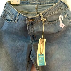 Brand New Old Navy straight Leg blue jeans, BoyfriendSize 10 perfect condition.